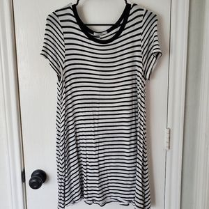 Acemi Casual Dress Black and White Striped Medium